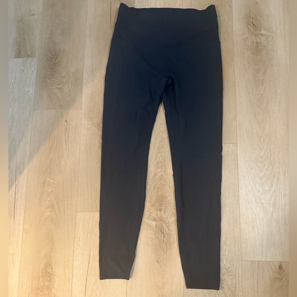 HALARA - Navy/Grey Butt-Lifting Leggings NWOT - Picture 1 of 3
